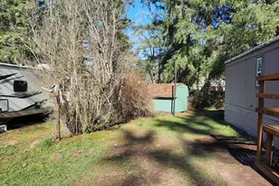 37635 Row River Rd, Dorena, OR 97434 - Photo 13