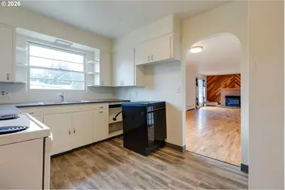 204 S Vernonia Rd, Saint Helens, OR 97051 - Photo 9
