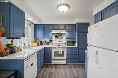 13050 SW 17th St, Beaverton, OR 97008 - Photo 15