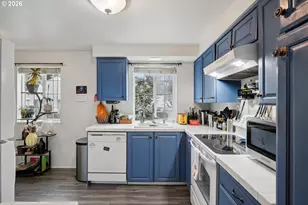 13050 SW 17th St, Beaverton, OR 97008 - Photo 17