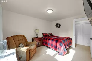 766 South 47th Place, Springfield, OR 97478 - Photo 27