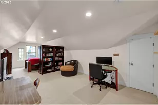 766 South 47th Place, Springfield, OR 97478 - Photo 29