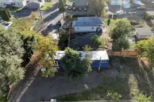 911 Kingsley St, The Dalles, OR 97058 - Photo 1