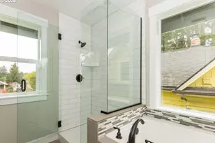 6225 N Greeley Ave, Portland, OR 97217 - Photo 5