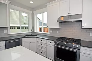 6225 N Greeley Ave, Portland, OR 97217 - Photo 17