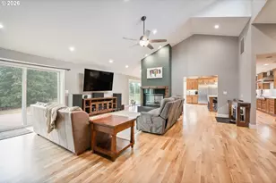 204 Vogel Rd, Castle Rock, WA 98611 - Photo 3