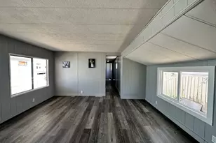 2071 NE Stephens St, Roseburg, OR 97470 - Photo 9