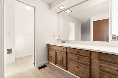 15705 NW Barkton St, Beaverton, OR 97006 - Photo 33