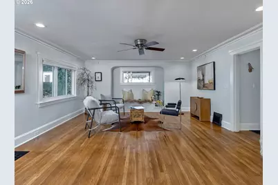 6104 N Kerby Ave, Portland, OR 97217 - Photo 7