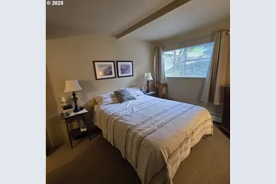 1000 SE Bay Blvd #124, Newport, OR 97365 - Photo 9