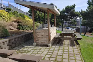 1000 SE Bay Blvd, Newport, OR 97365 - Photo 15