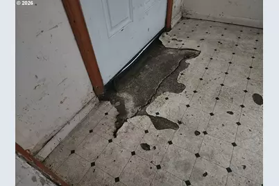 1337 NE Freemont Ave, Roseburg, OR 97470 - Photo 17