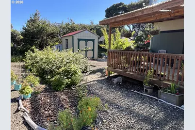 88380 2nd Ave, Florence, OR 97439 - Photo 5