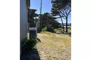 88380 2nd Ave, Florence, OR 97439 - Photo 23