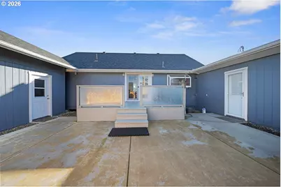 815 Broadway Ave, Winchester Bay, OR 97467 - Photo 13