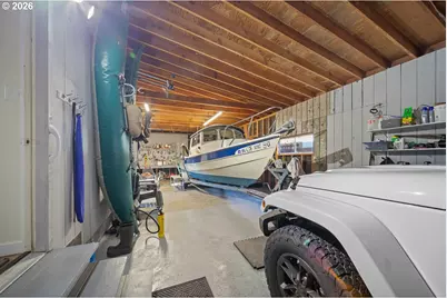 815 Broadway Ave, Winchester Bay, OR 97467 - Photo 41