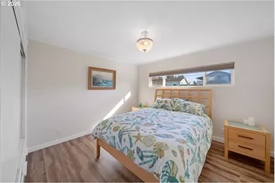 815 Broadway Ave, Winchester Bay, OR 97467 - Photo 37