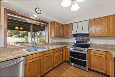 4314 NE Wildrose Dr, Vancouver, WA 98682 - Photo 13