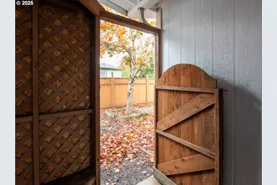 1310 David Ave, Eugene, OR 97404 - Photo 41