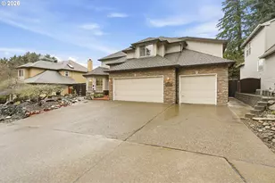 16867 Wight Ln, Lake Oswego, OR 97035 - Photo 3