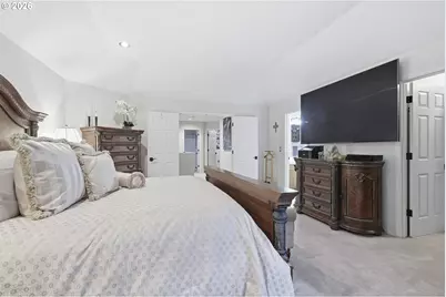 16867 Wight Ln, Lake Oswego, OR 97035 - Photo 35