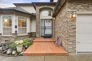 16867 Wight Ln, Lake Oswego, OR 97035 - Photo 5