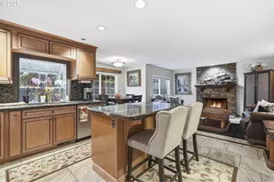 16867 Wight Ln, Lake Oswego, OR 97035 - Photo 9