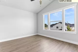 656 NE Trillium Dr, Estacada, OR 97023 - Photo 3