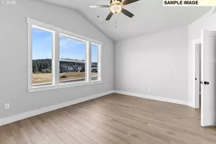 656 NE Trillium Dr, Estacada, OR 97023 - Photo 5