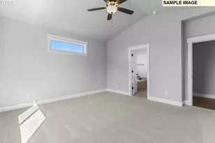 656 NE Trillium Dr, Estacada, OR 97023 - Photo 31