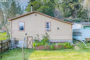 1266 S 14th St, Coos Bay, OR 97420 - Photo 31