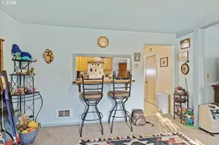 1266 S 14th St, Coos Bay, OR 97420 - Photo 7