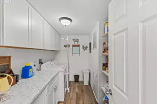 97733 Gravelford Ln, Myrtle Point, OR 97458 - Photo 33