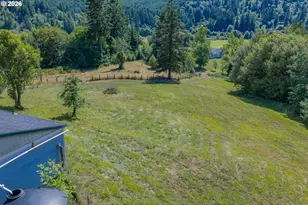 97733 Gravelford Ln, Myrtle Point, OR 97458 - Photo 11