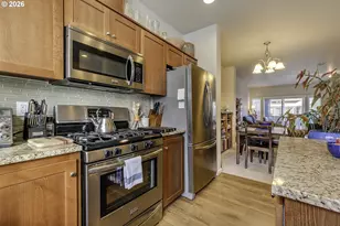 187 NE 80th Ave, Hillsboro, OR 97006 - Photo 17