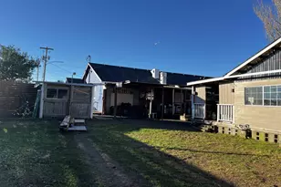 1890 37th St, Florence, OR 97439 - Photo 35