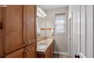 1202 SE Yarrow Ave, Madras, OR 97741 - Photo 19