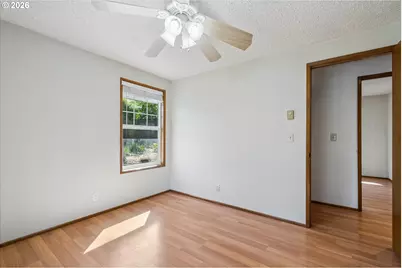 936 E 43rd Ave, Eugene, OR 97405 - Photo 19
