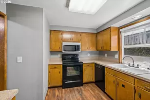 936 E 43rd Ave, Eugene, OR 97405 - Photo 9