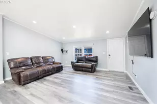 124 Carmel Dr, Aumsville, OR 97325 - Photo 3