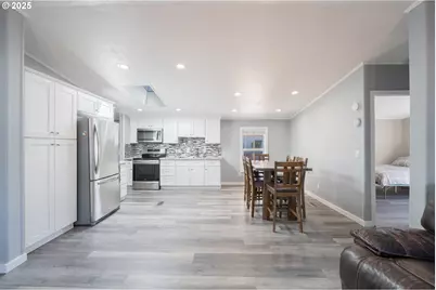 124 Carmel Dr, Aumsville, OR 97325 - Photo 9