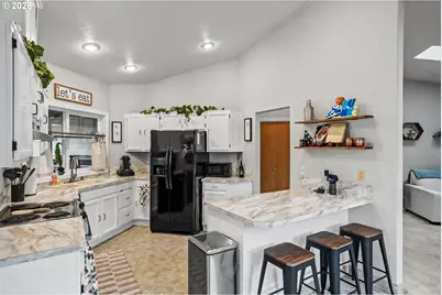 4935 S Centurian Ct, Salem, OR 97302 - Photo 17