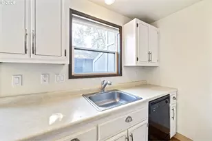 7945 SW Fanno Creek Dr, Portland, OR 97224 - Photo 7