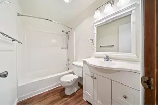 7945 SW Fanno Creek Dr, Portland, OR 97224 - Photo 13