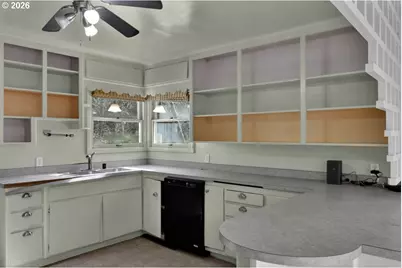 90136 Green Creek Rd, Deadwood, OR 97430 - Photo 17