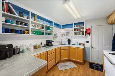 543 Chicago Ave SE, Bandon, OR 97411 - Photo 31