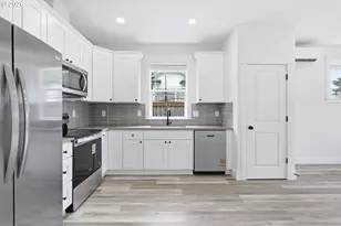 8665 SE Insley St, Portland, OR 97266 - Photo 15