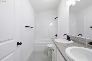 8665 SE Insley St, Portland, OR 97266 - Photo 19