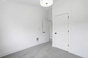 8665 SE Insley St, Portland, OR 97266 - Photo 23