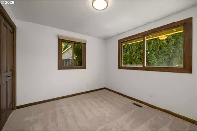 1066 NE 6th Dr, Hillsboro, OR 97124 - Photo 23